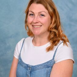 Mrs Vikky Banbury